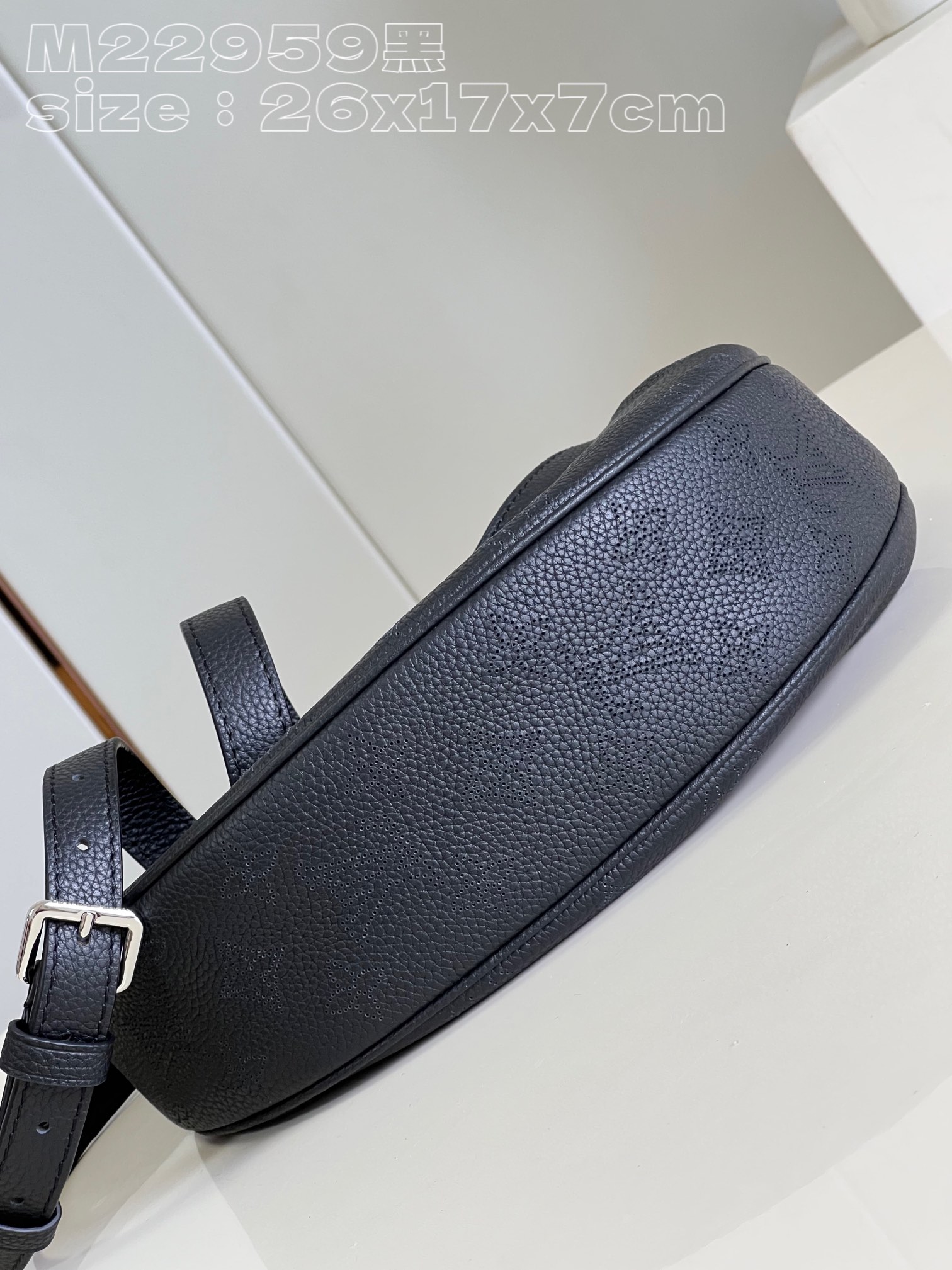1V M22959 Baia bag 26*17*7.5cm