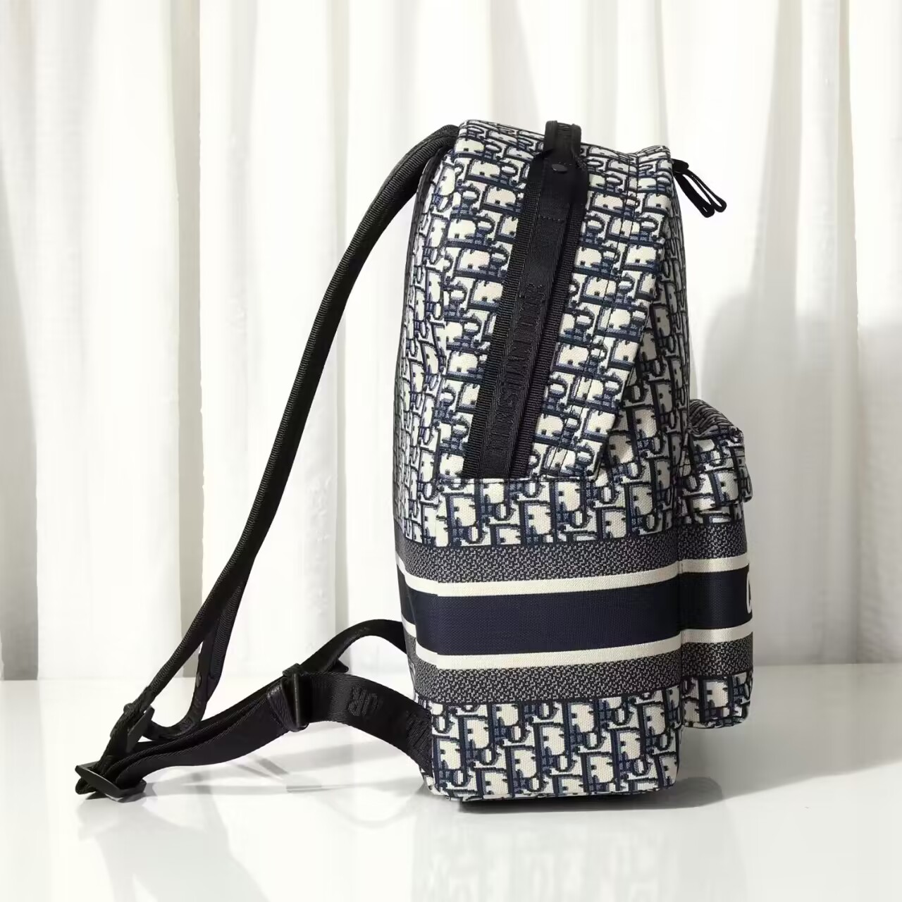 D*or backpack 2023092601