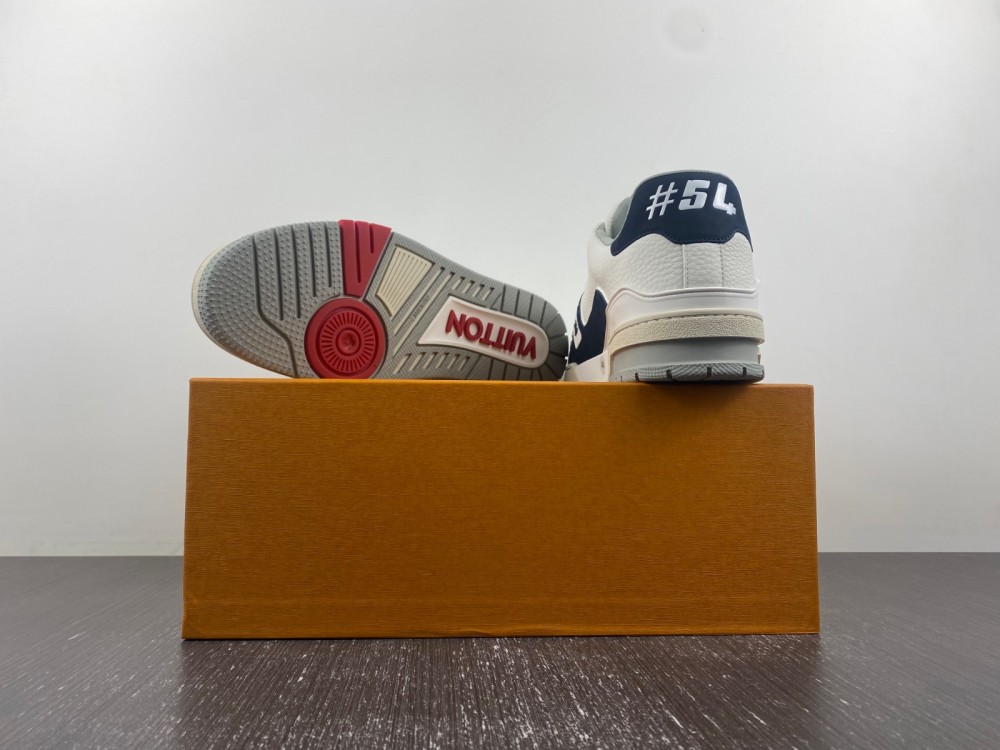 lv l**is V*t*n lv trainer #54 2023100401