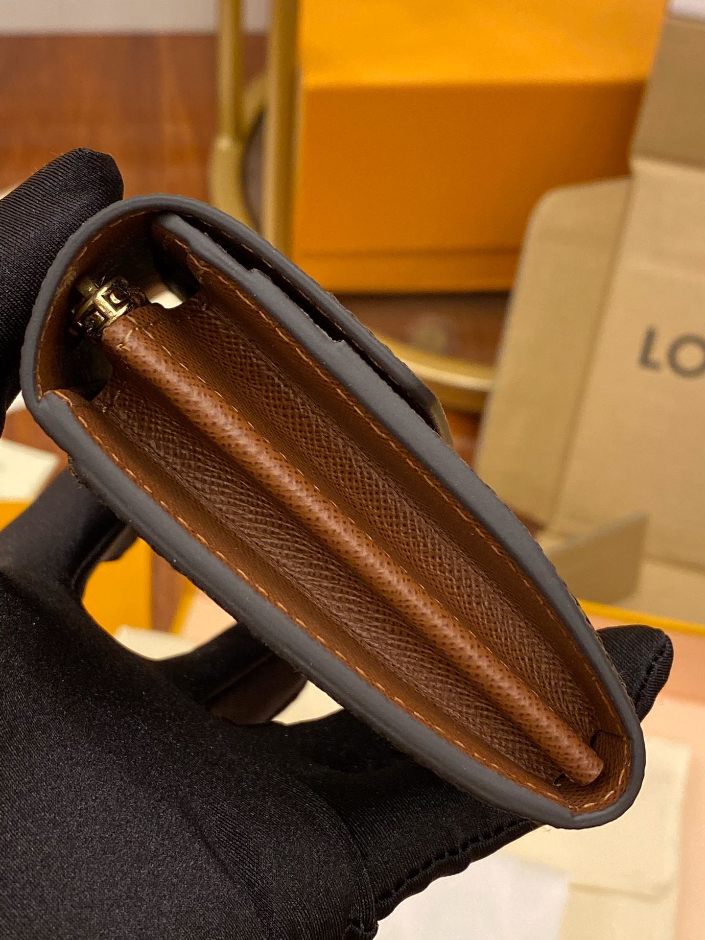 LV wallet 19CM 2023100502