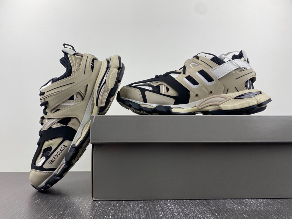 Ba1enc1aga sneaker 2023100602
