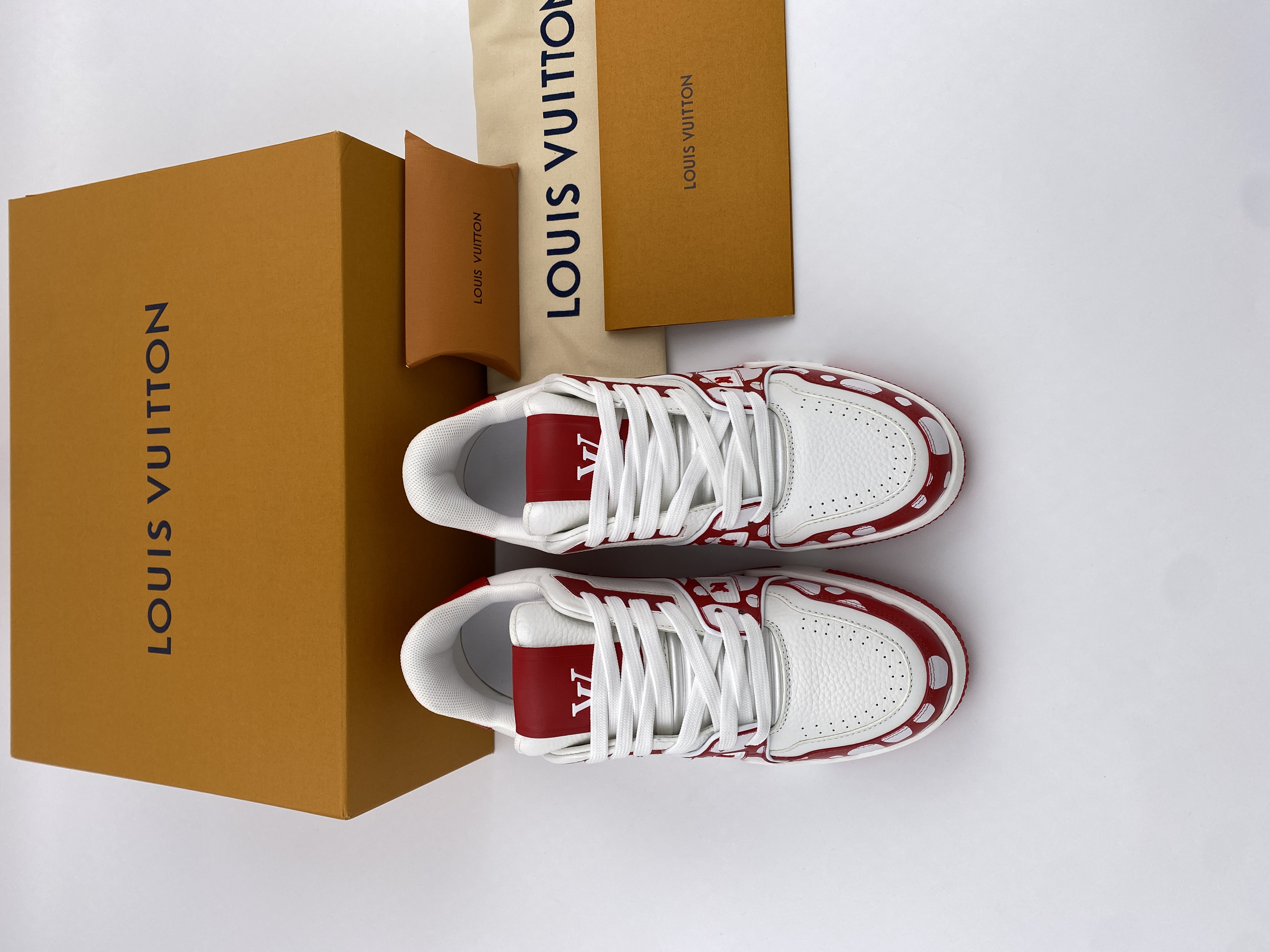 LV sneaker 2023100603
