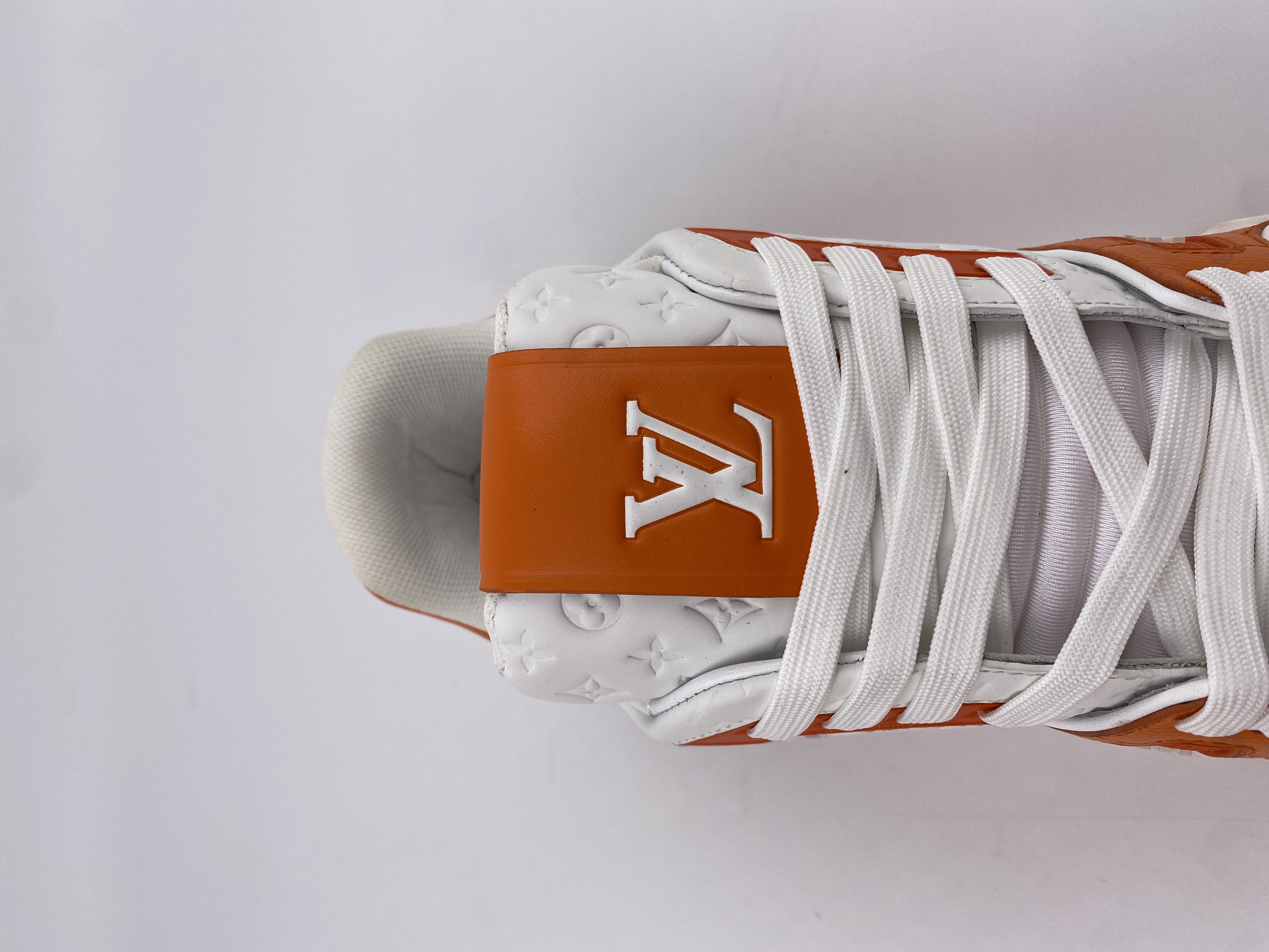 LV sneaker 2023100607
