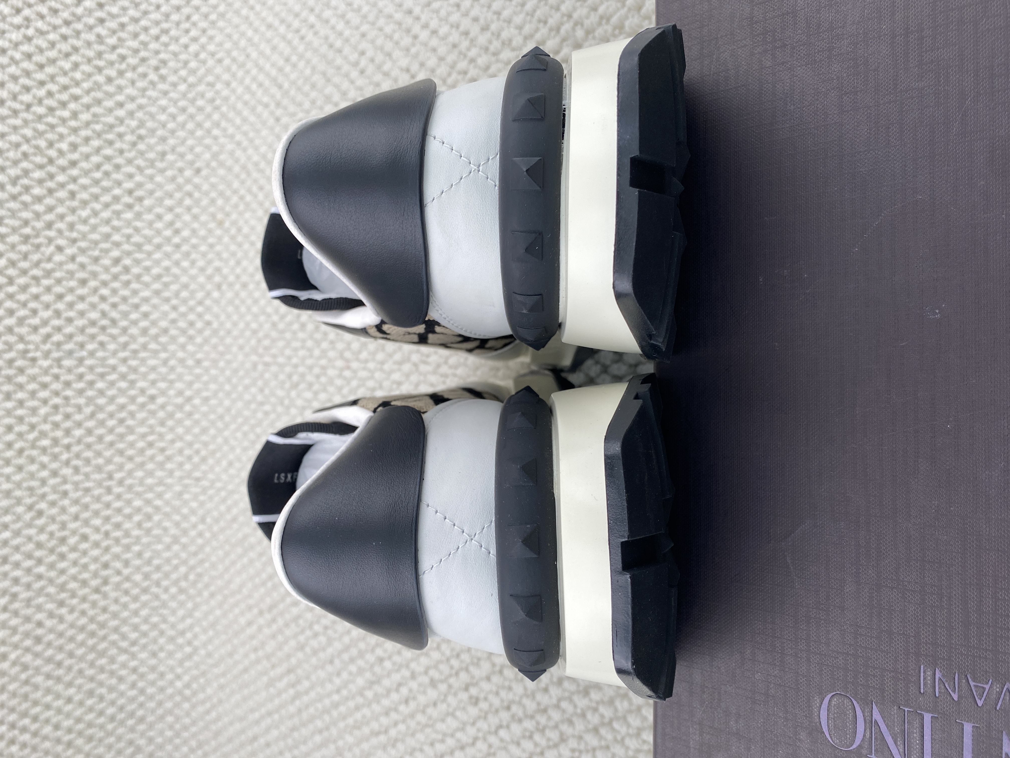 Valentino sneaker 2023101001