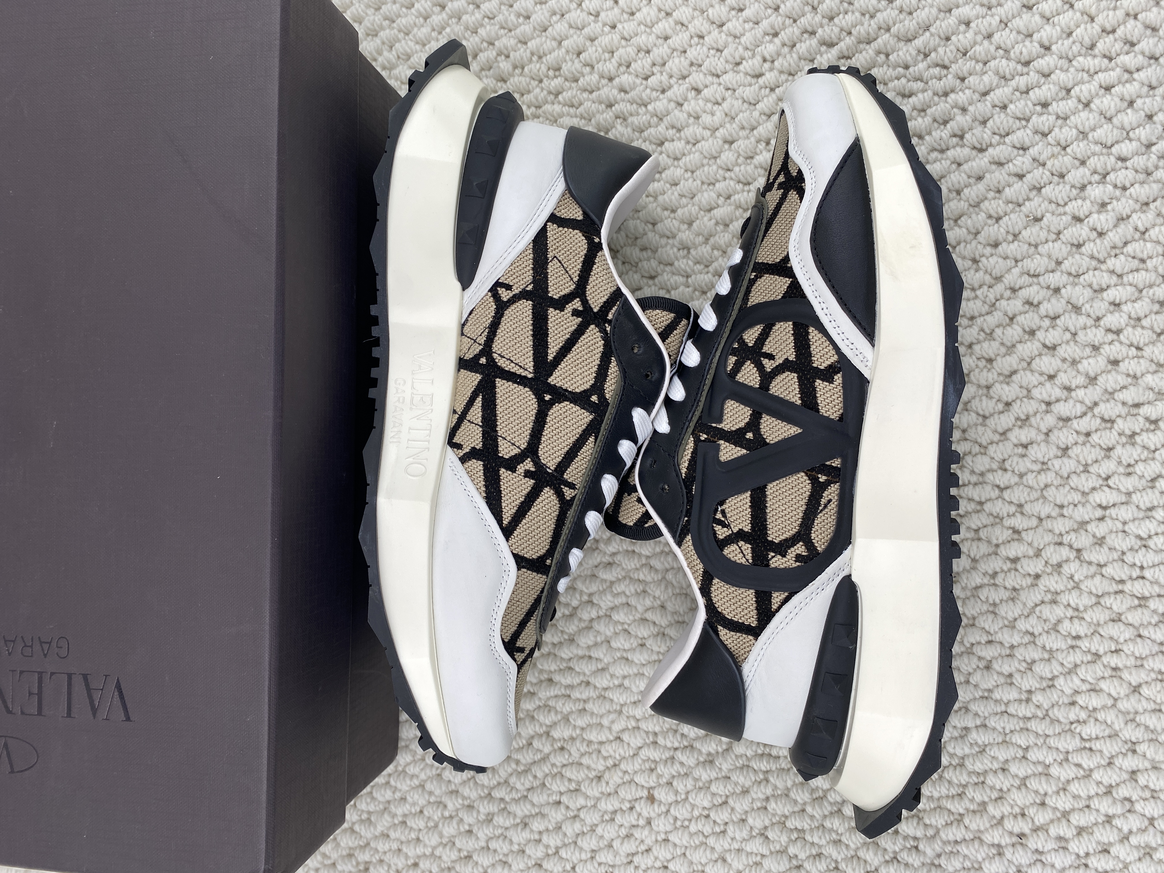 Valentino sneaker 2023101001