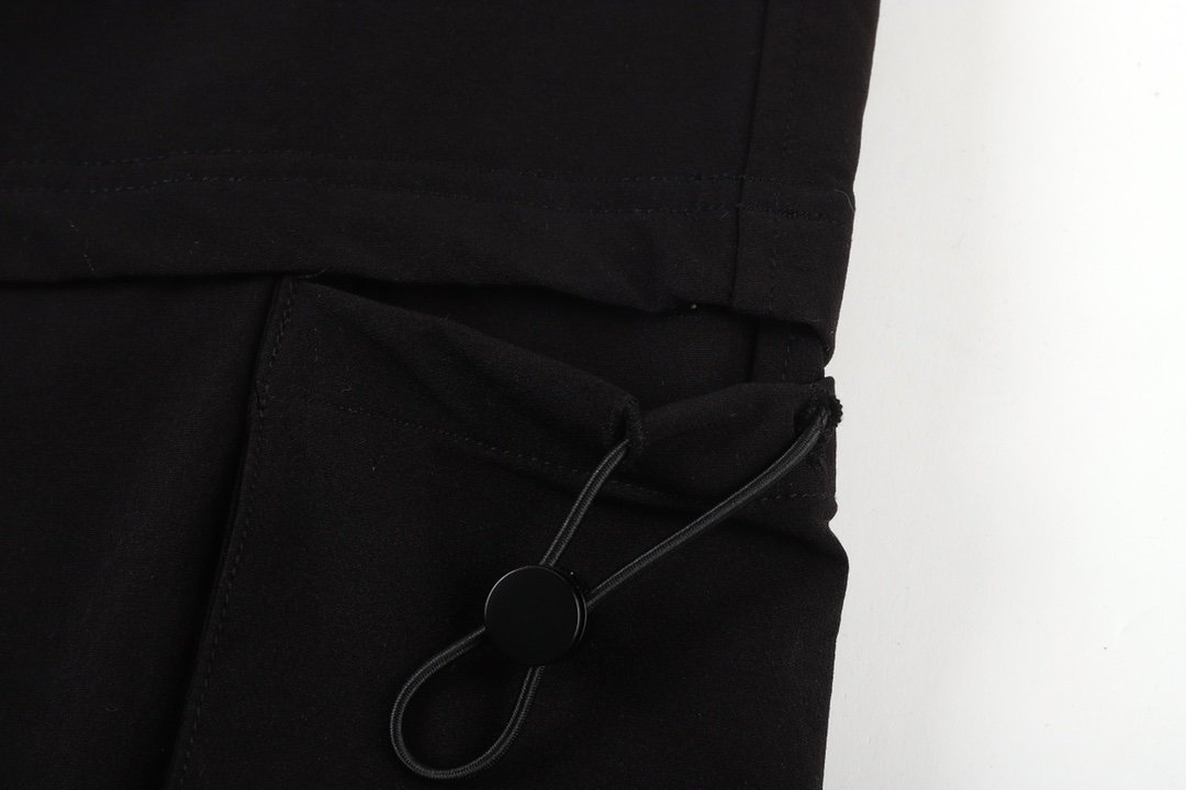 Ch**me He**ts pants 2023101002