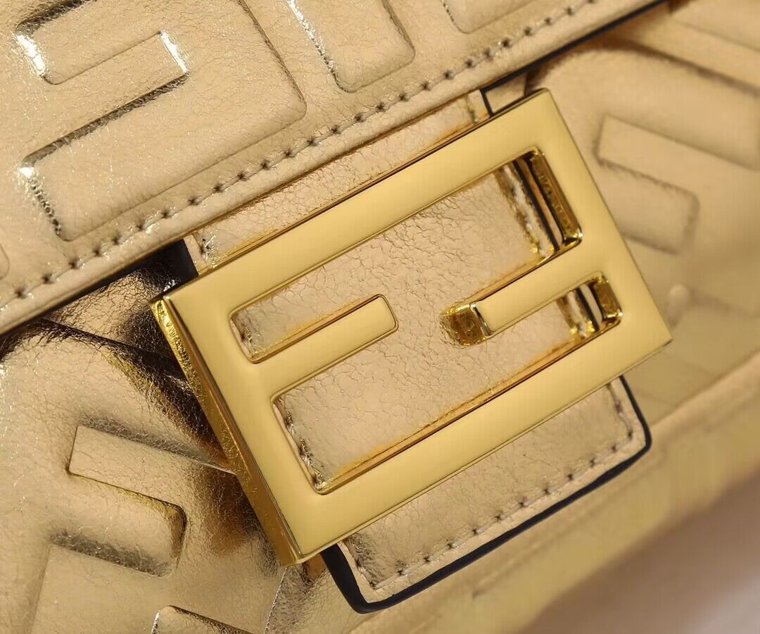 F**di gold baguette bag 26cm 2023101201