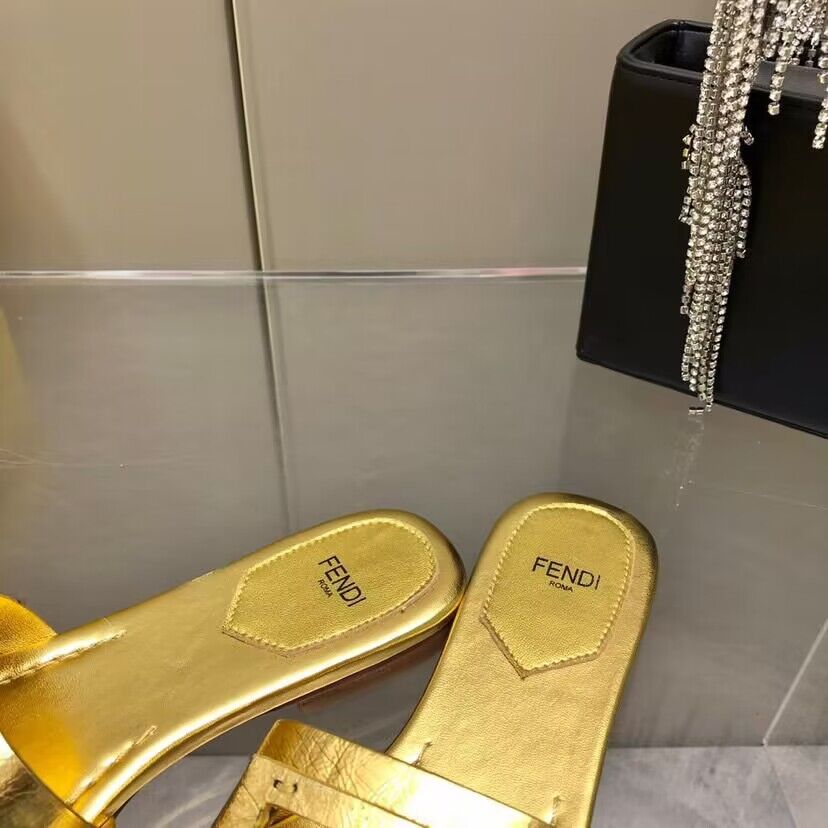 F**di slipper 2023101202