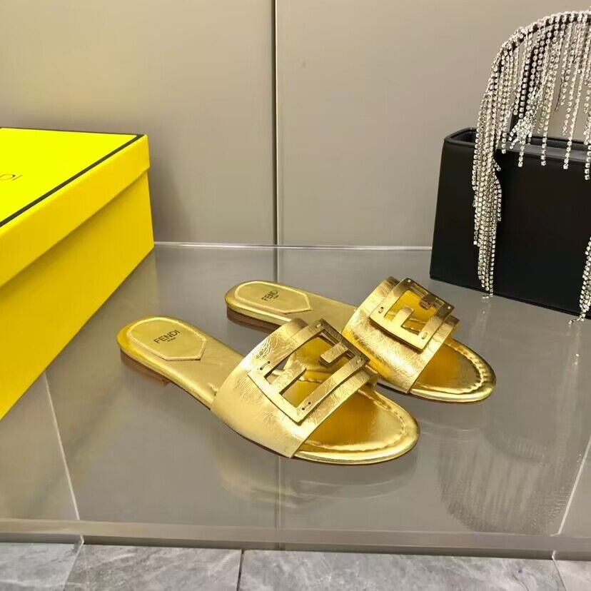 F**di slipper 2023101202