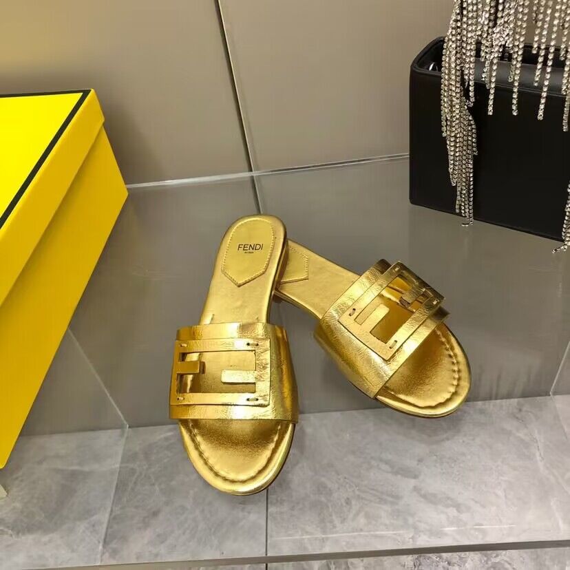 F**di slipper 2023101202