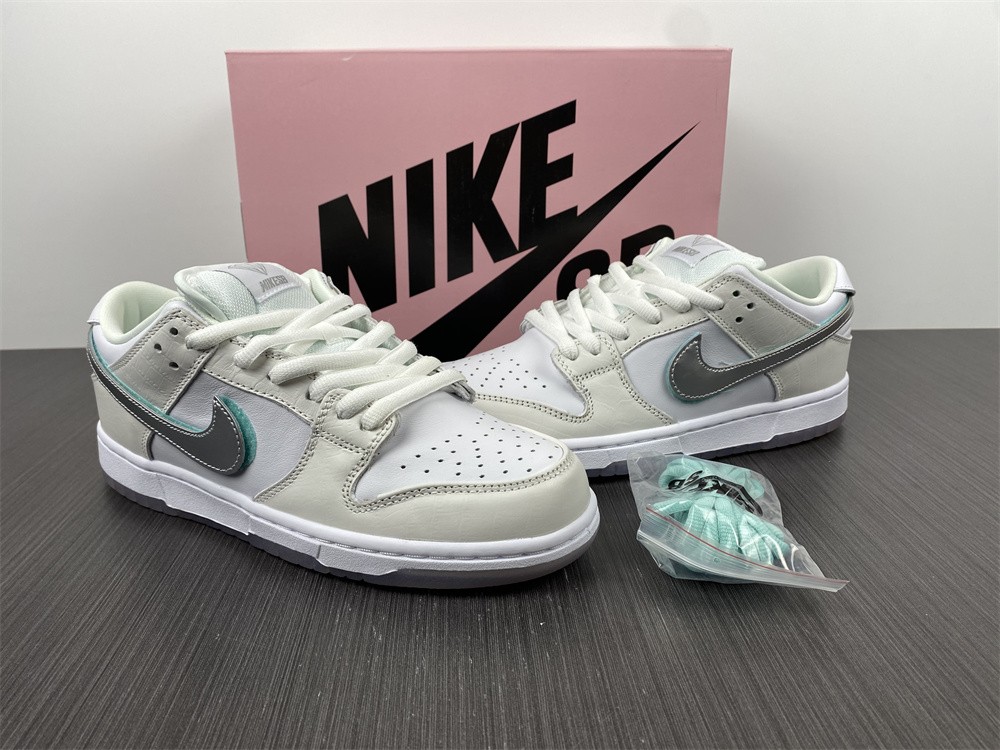 Nike Dunk Low PRO OG SB  BV1310-100
