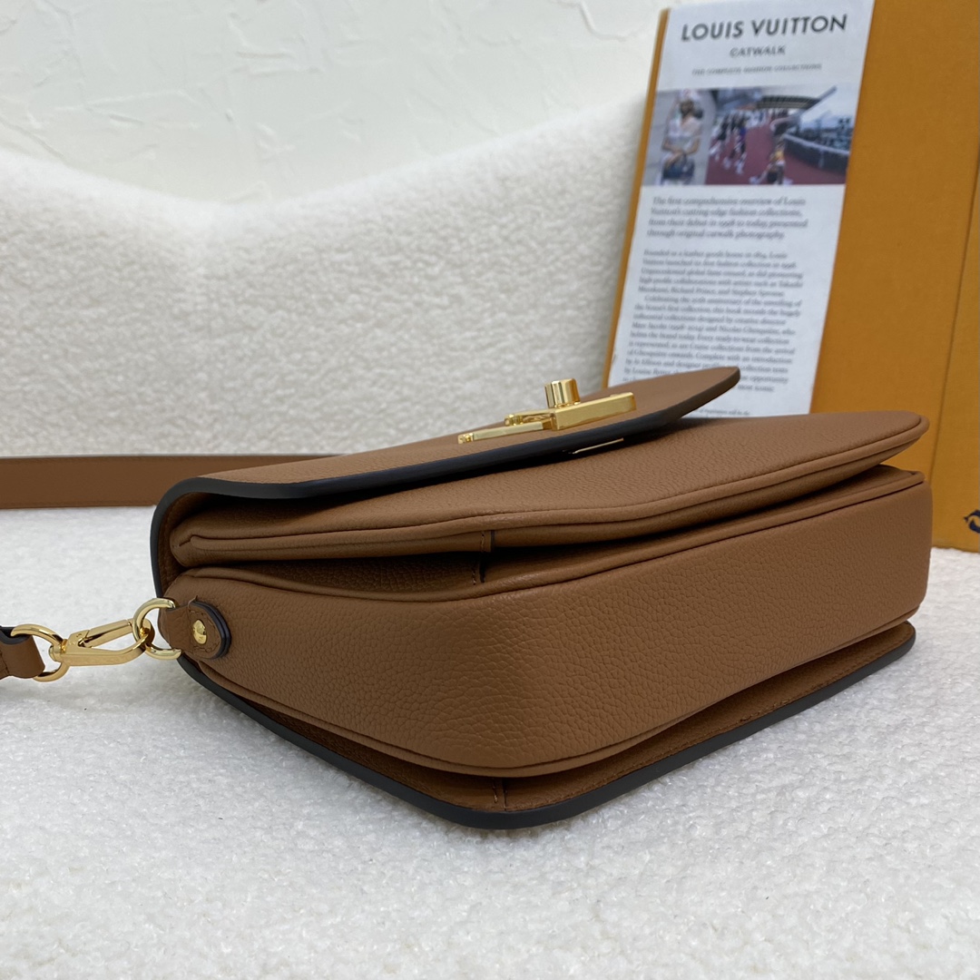 LV OXFORD bag 22*16*9.5cm 2023101601
