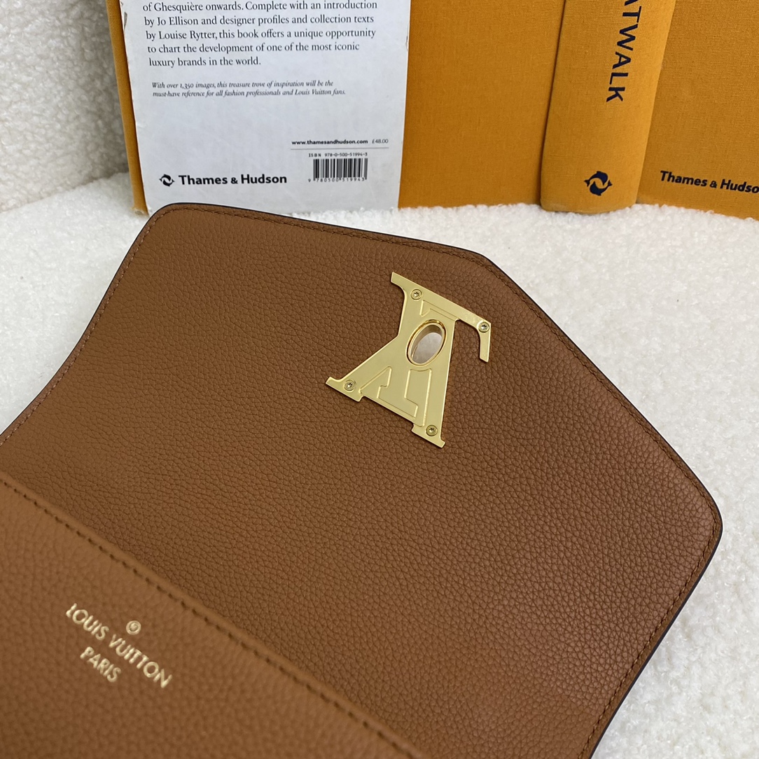 LV OXFORD bag 22*16*9.5cm 2023101601