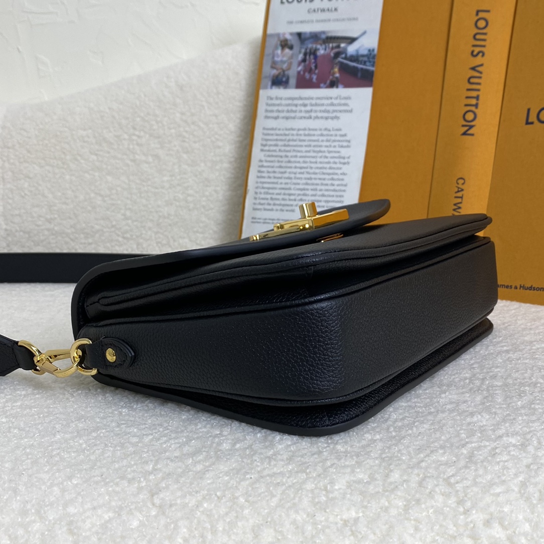 LV OXFORD bag 22*16*9.5cm 2023101603