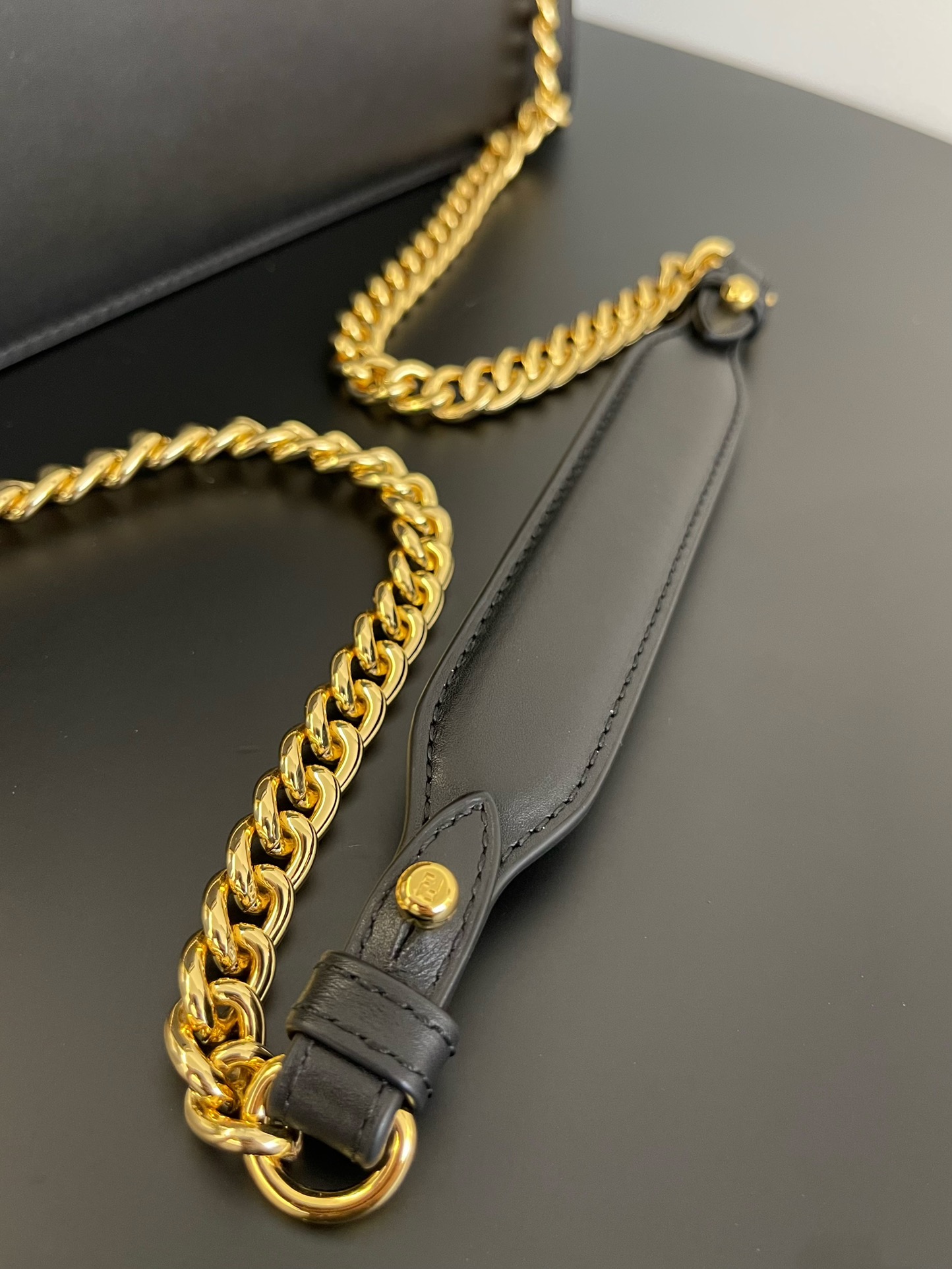 F**di kan u bag 25*11*10cm