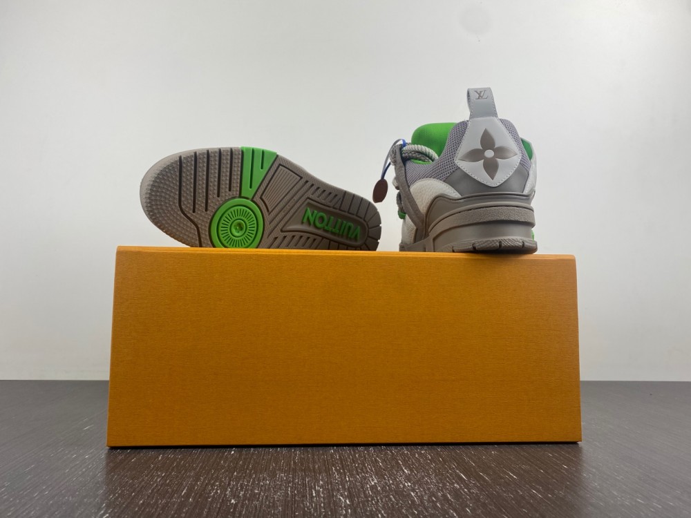 LV sneaker 2023102001