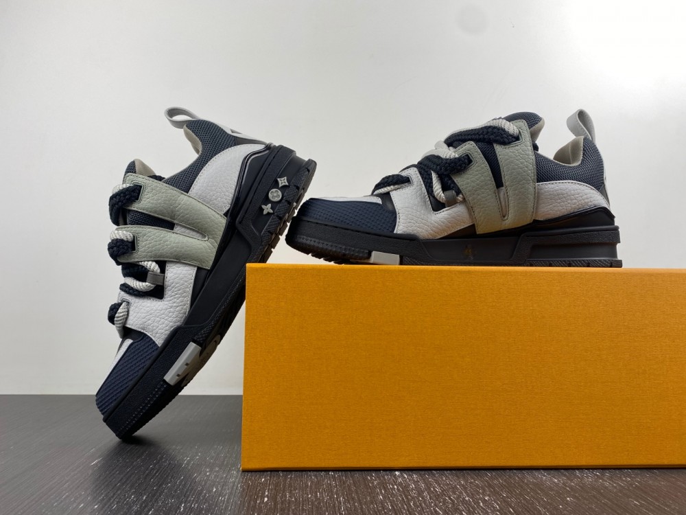 LV sneaker 2023102002