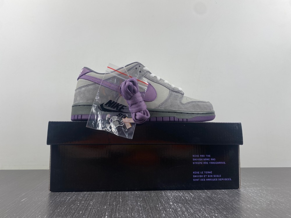 Nike SB Dunk Low Purple Pigeon 304292-051