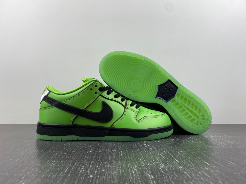 The Powerpuff Girls x Dunk Low Pro SB QS Buttercup FZ8319-300