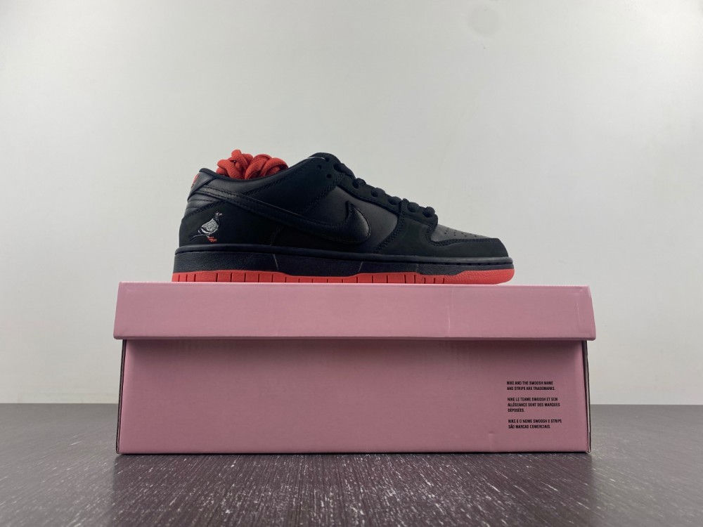 Nike SB Dunk Low Black Pigeon  883232-008