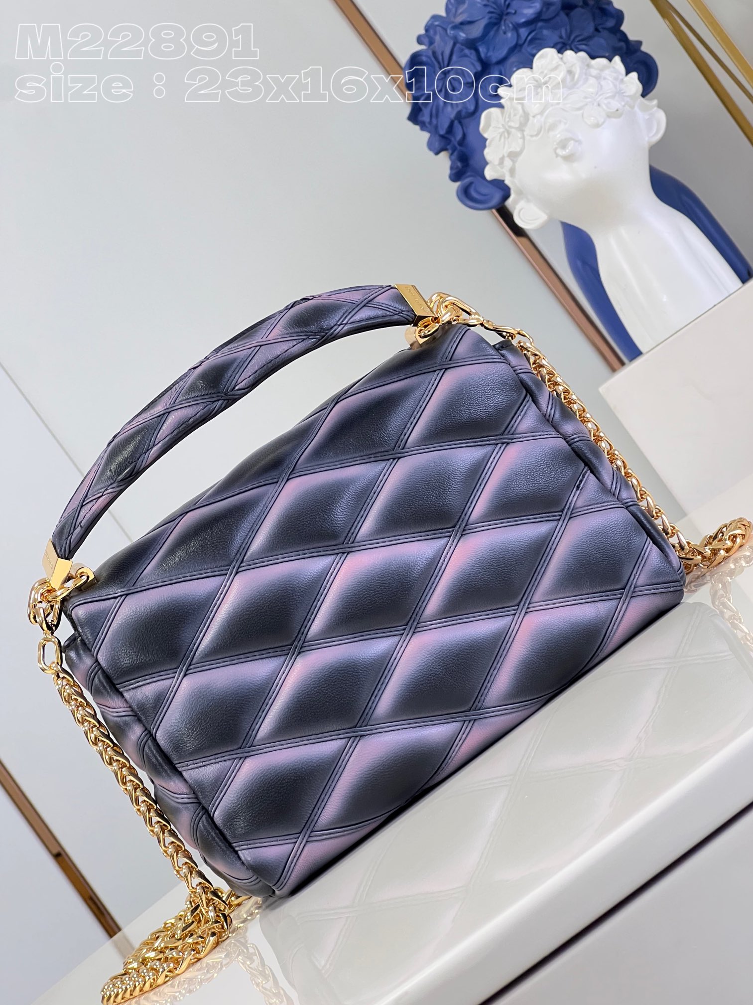 LV M23569 twist Nicolas Ghesquière BAG 23*16*10CM
