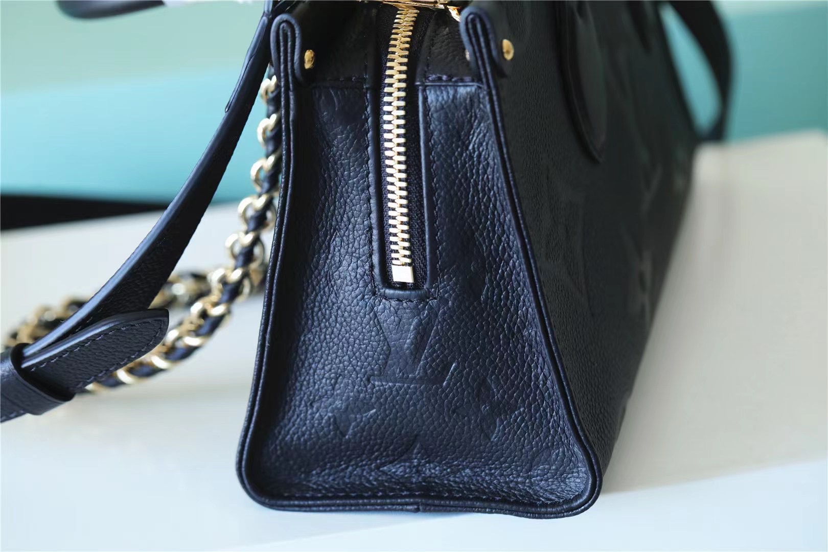 LV Onthego black 25*13*10CM 2023110901