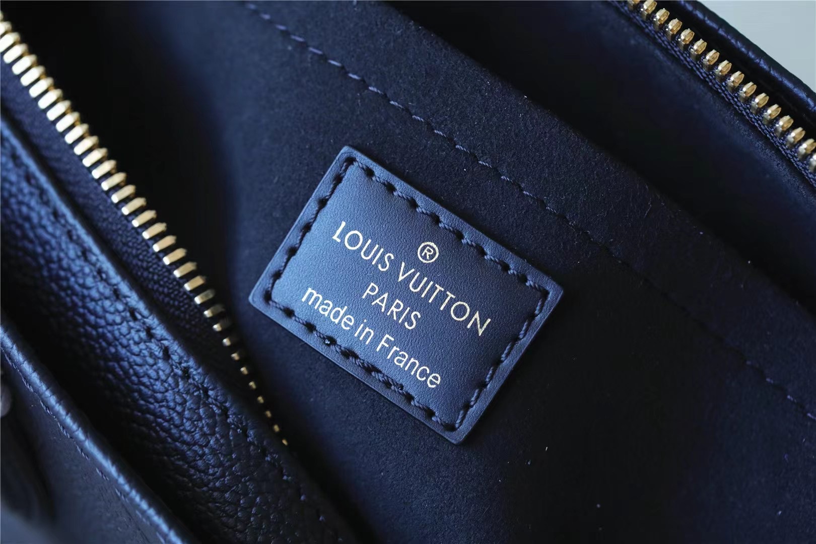 LV Onthego black 25*13*10CM 2023110901