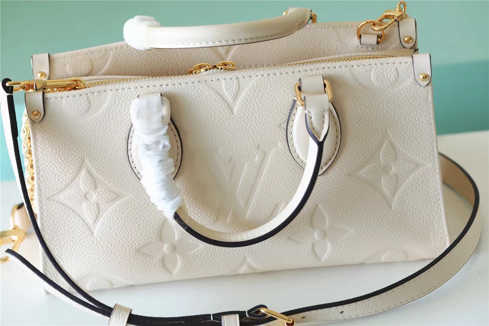 LV Onthego 25*13*10CM 2023110902