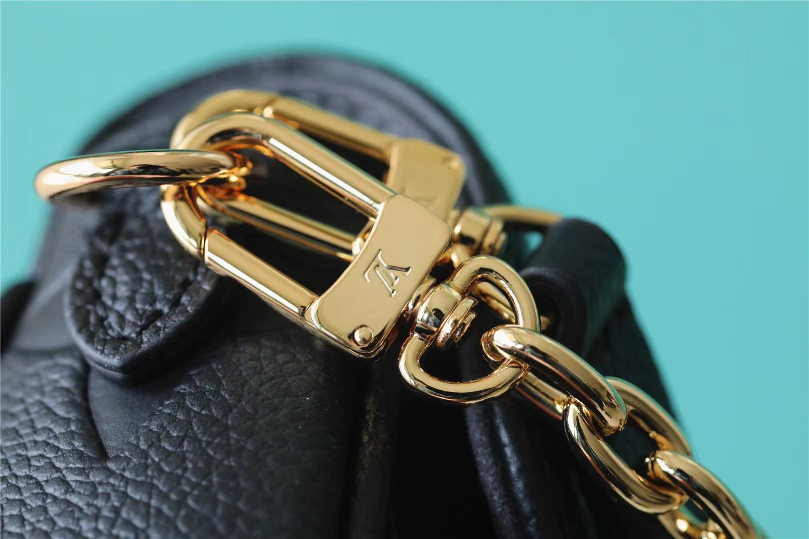 LV Wallet On Chain lvy black 23.5*12*4.3CM 2023110904