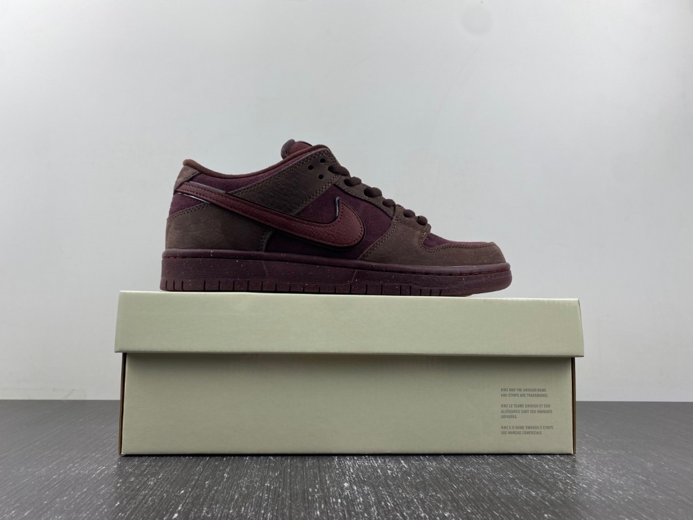Nike SB Dunk Low Premium Valentine