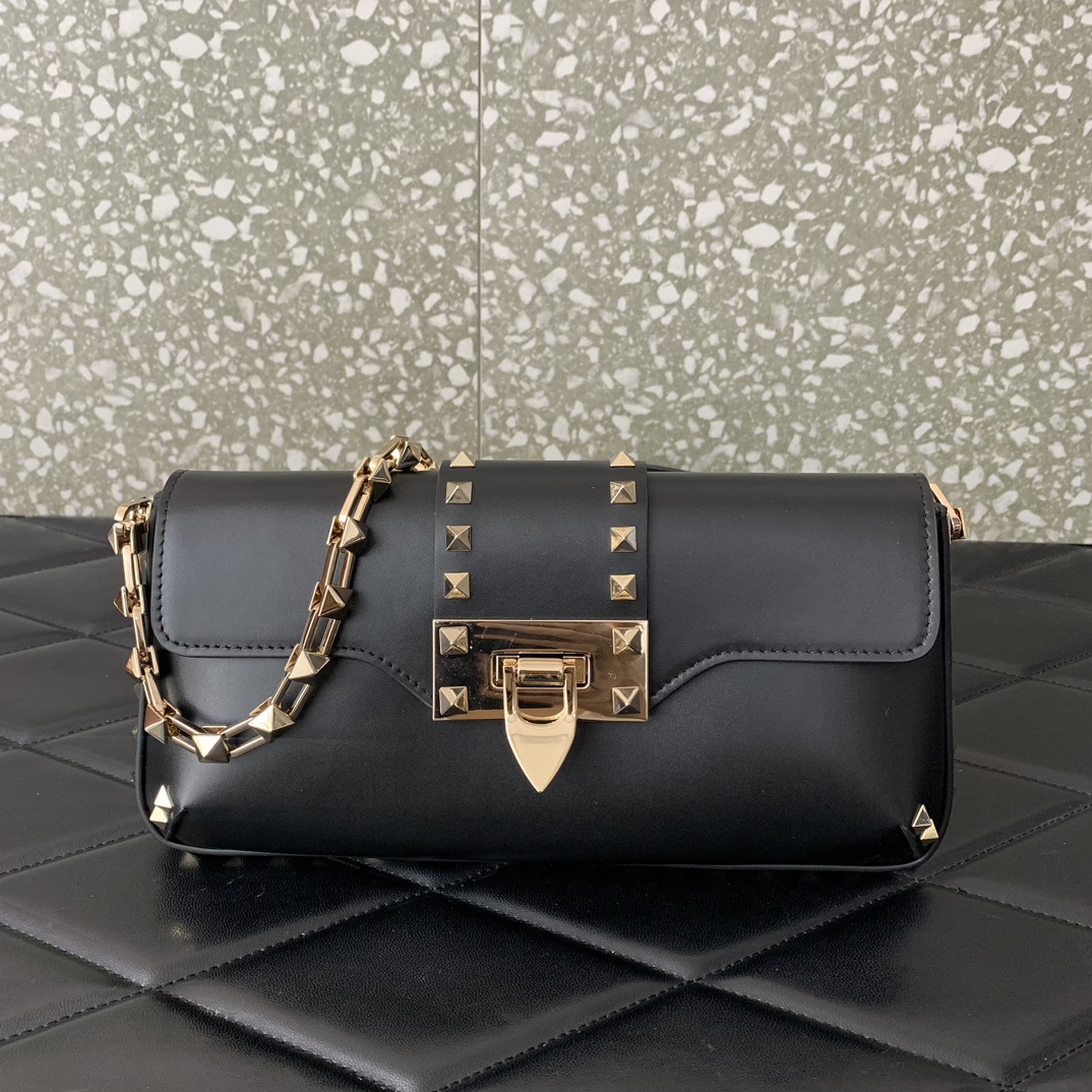 Valentino rockstud bag 26*13*7CM 2023111701