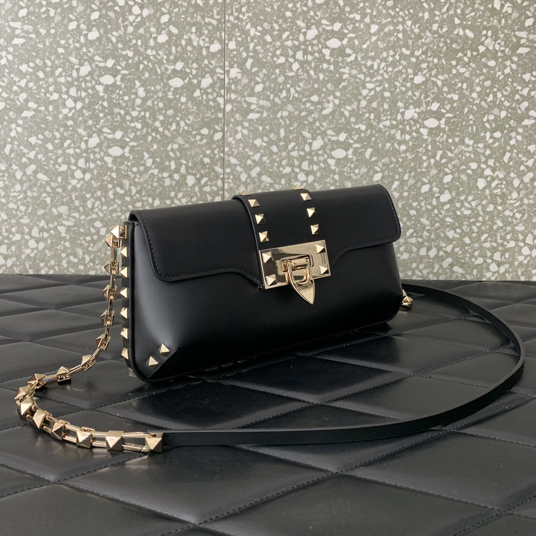 Valentino rockstud bag 26*13*7CM 2023111701