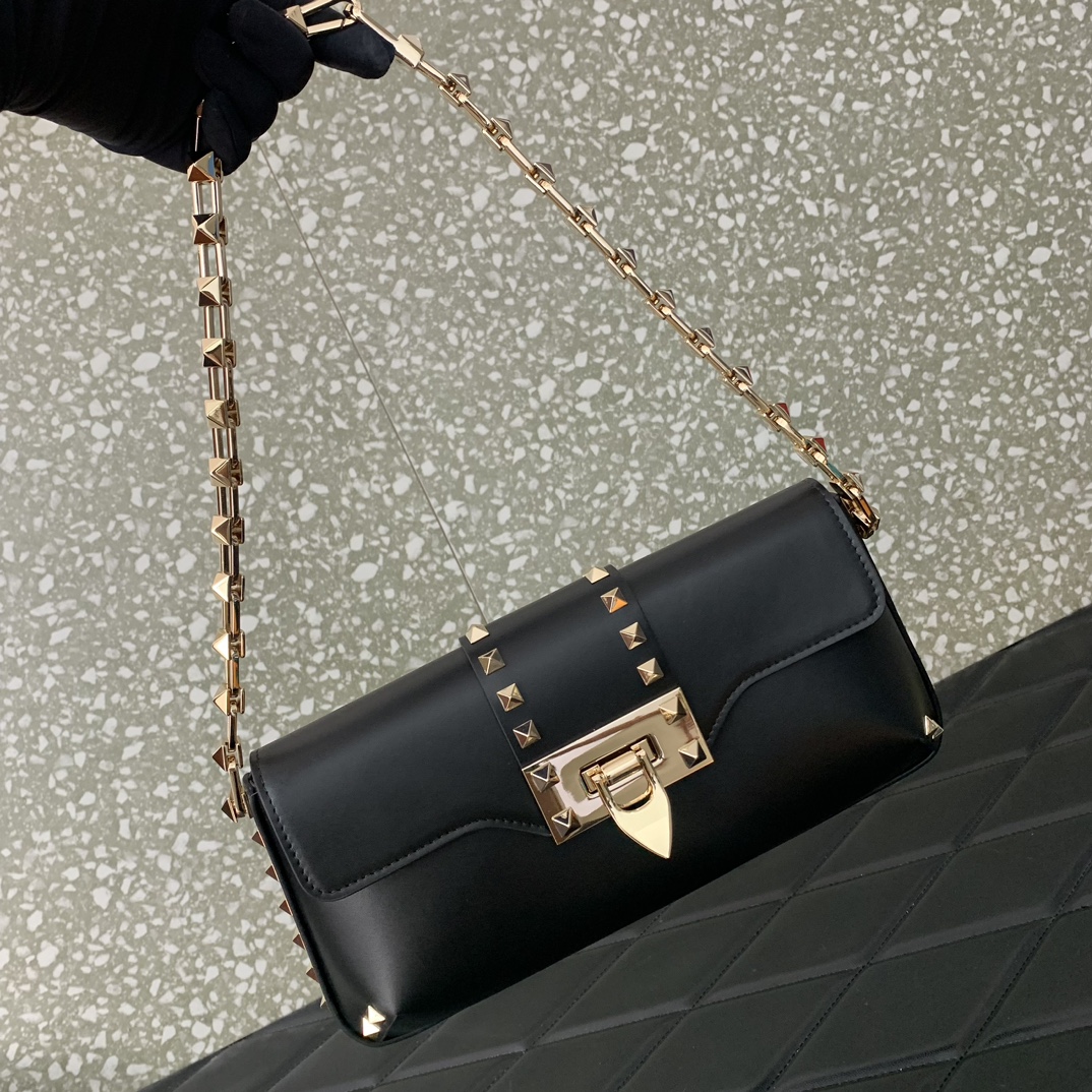 Valentino rockstud bag 26*13*7CM 2023111701
