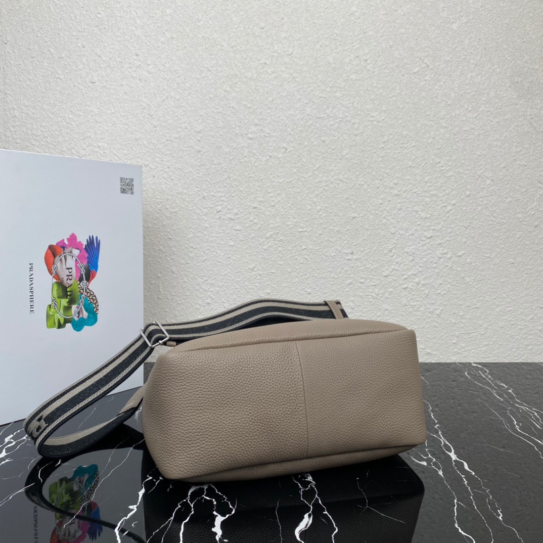 Pra*a 1bc170 bag 32*26*13cm 2023112201