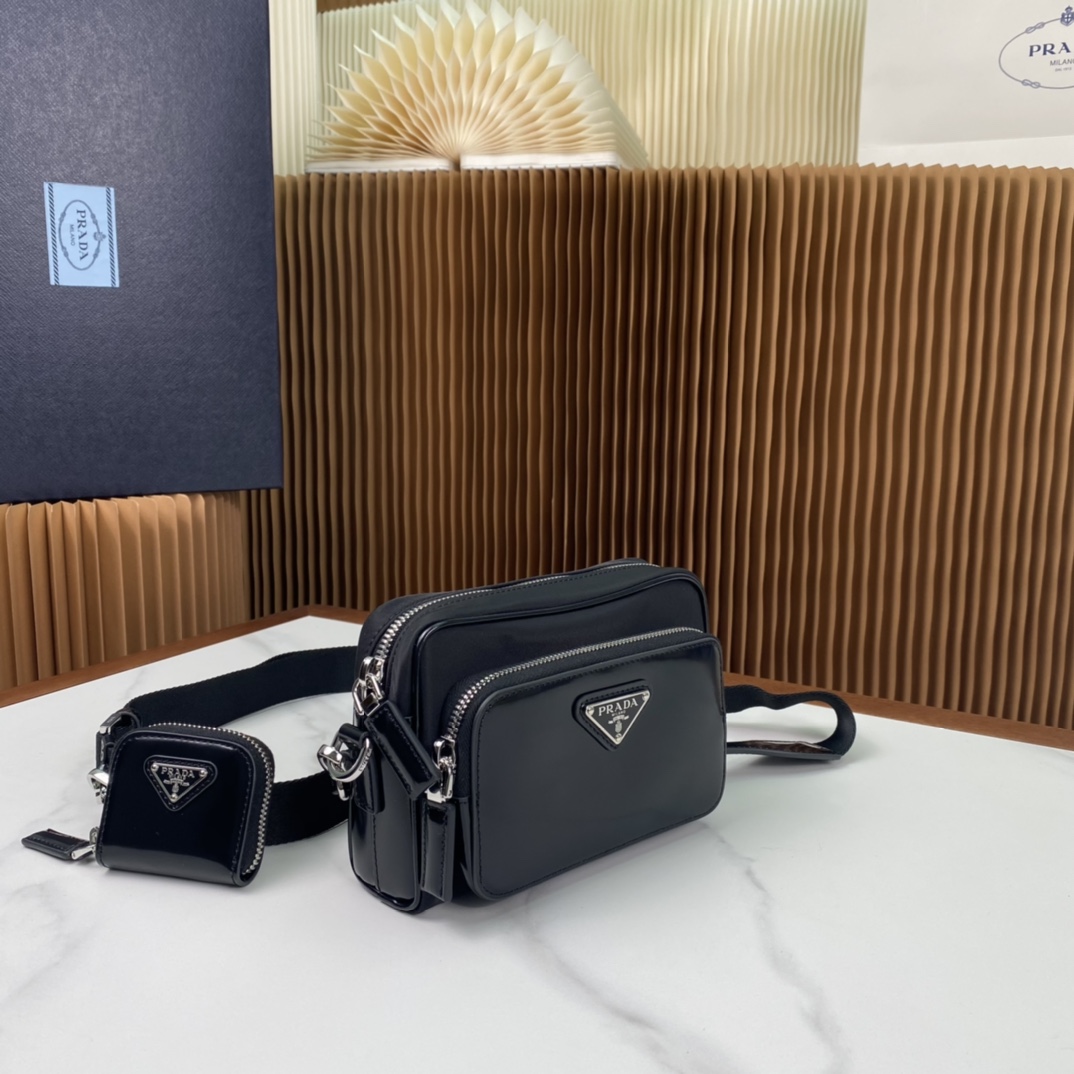 Pra*a re-nylon bag 18*11.5*5cm 2023112205