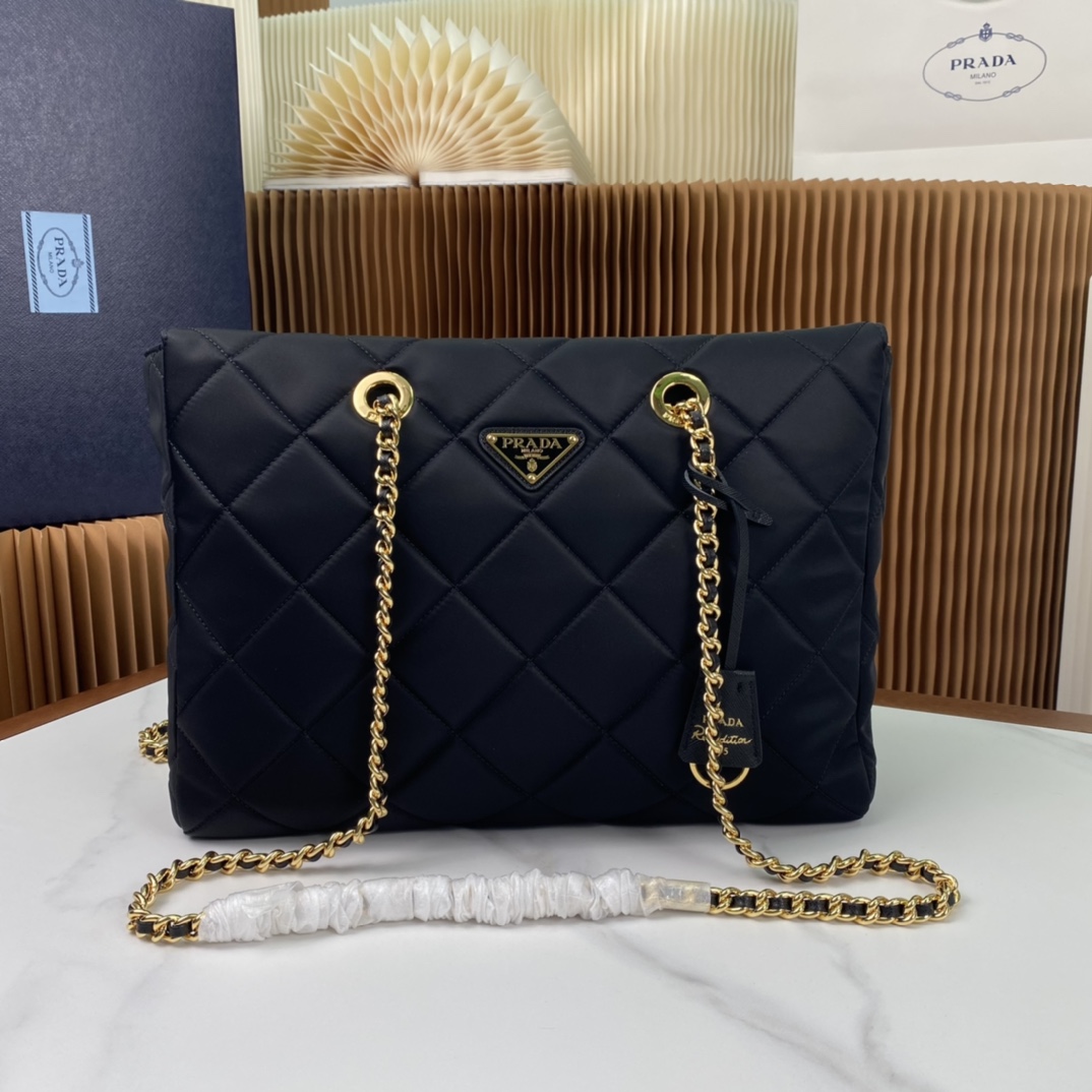 Pra*a vintage bag 35*25*9.5cm