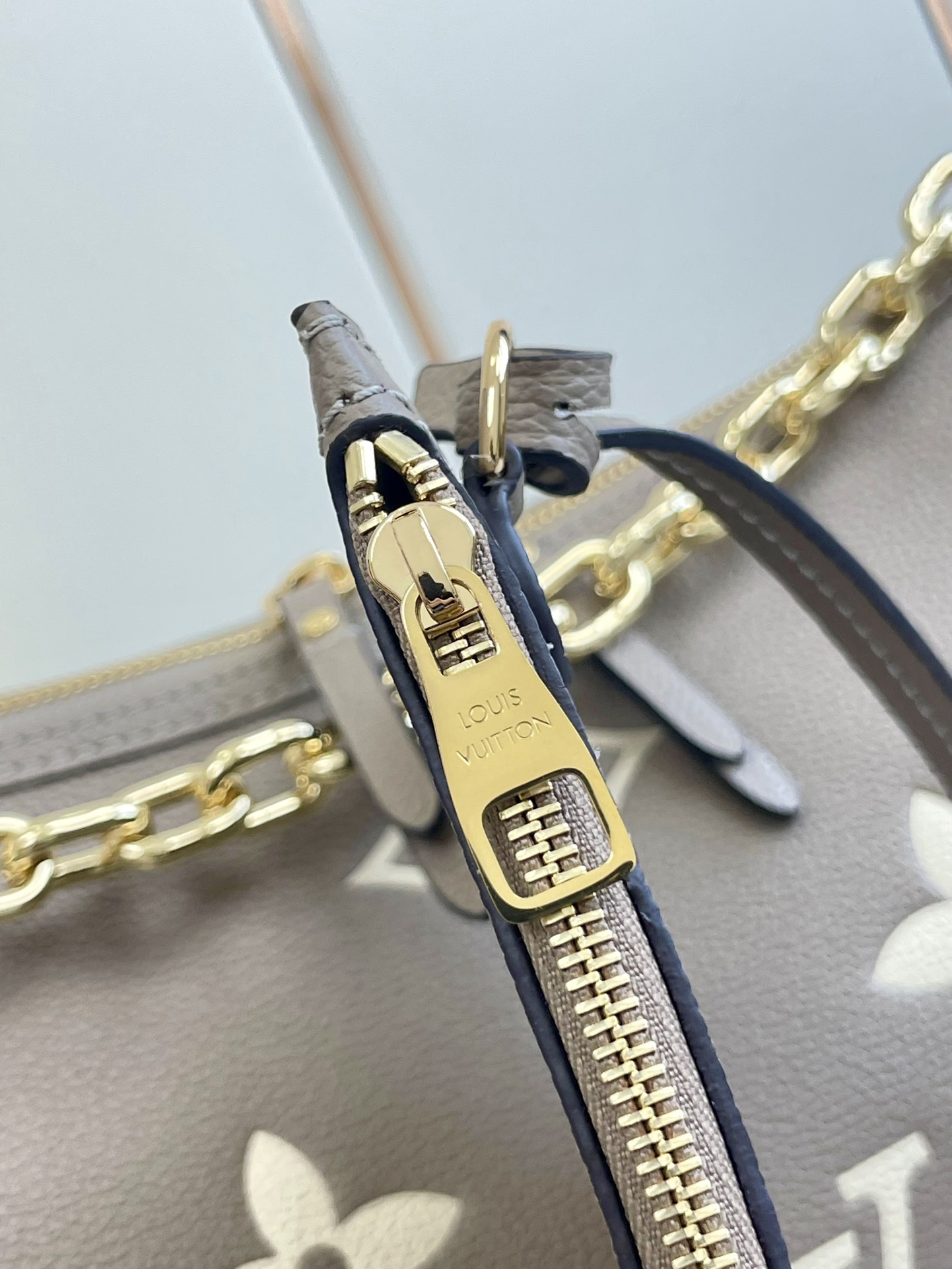 LV LOOP HOBO bag 38*26*10cm 2023112201