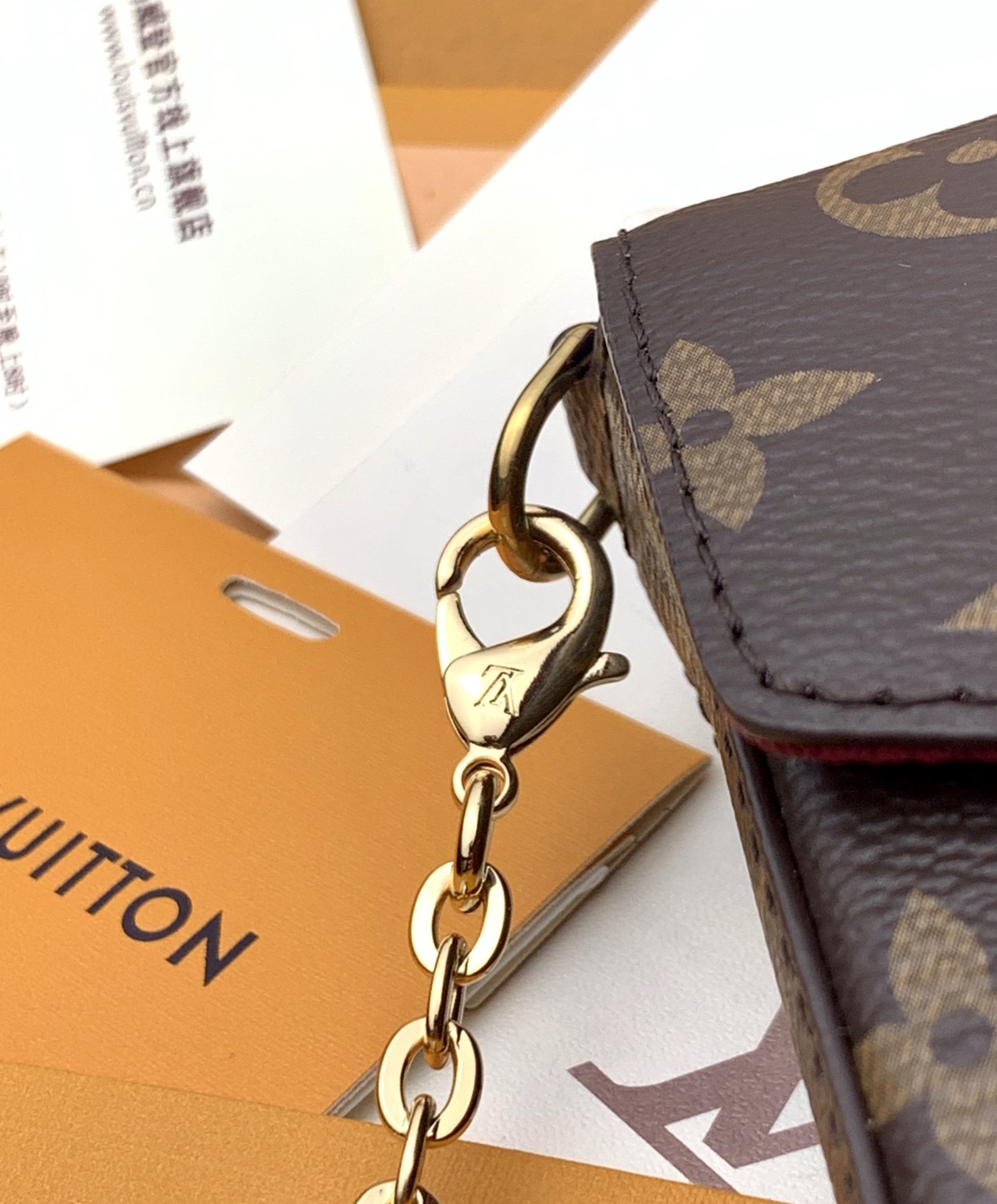 LV Felicie bag 21*11*2cm 20223112206