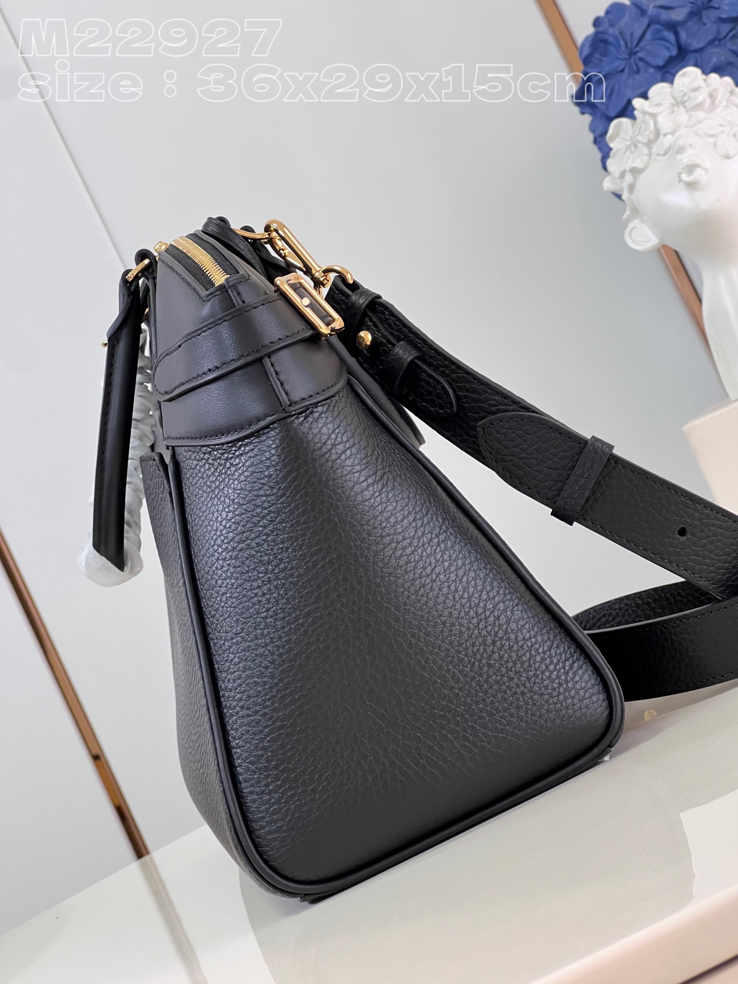 LV Lock It MM bag 36*29*15CM 2023112209