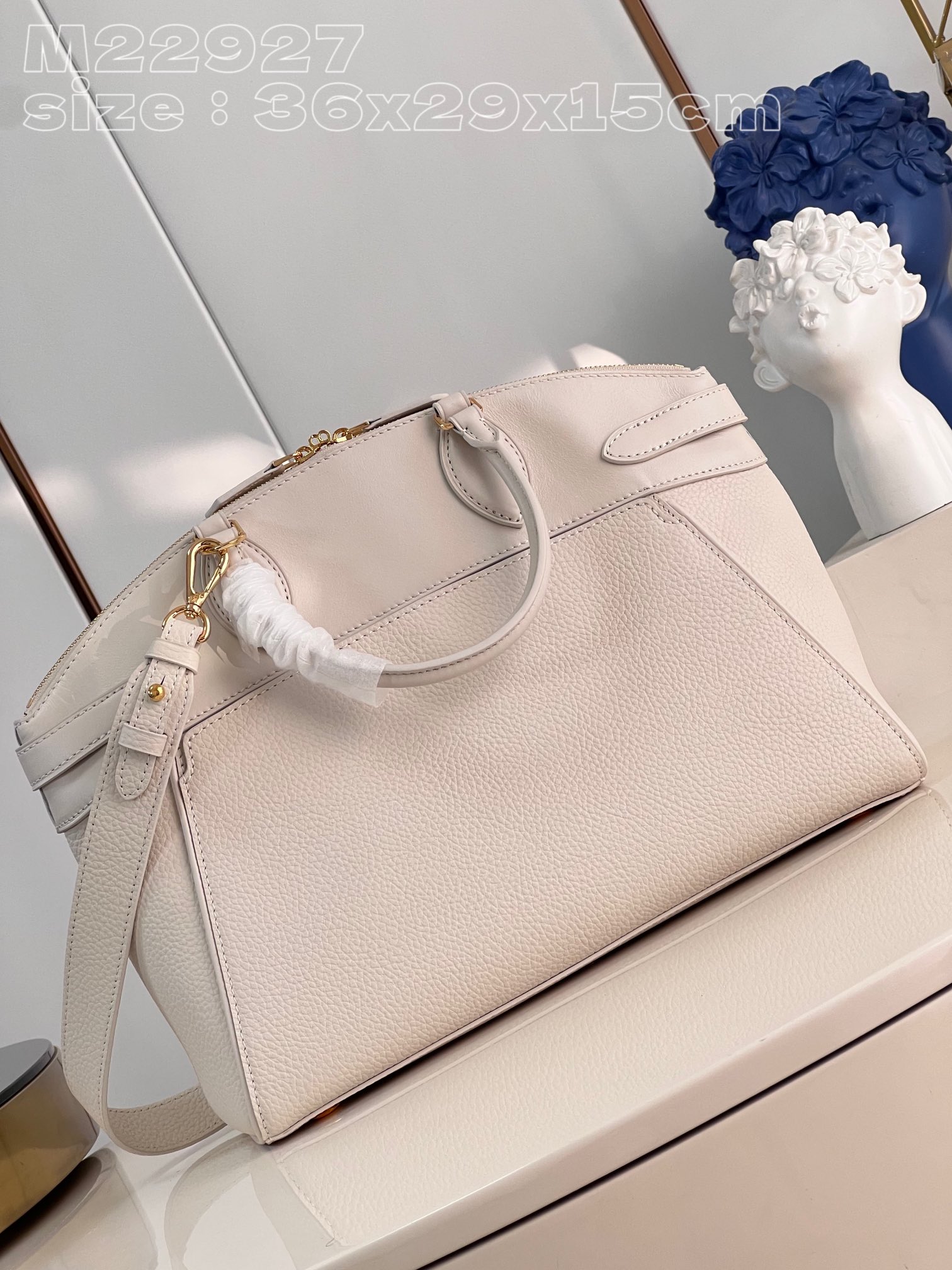 LV Lock It MM bag 36*29*15CM 2023112210