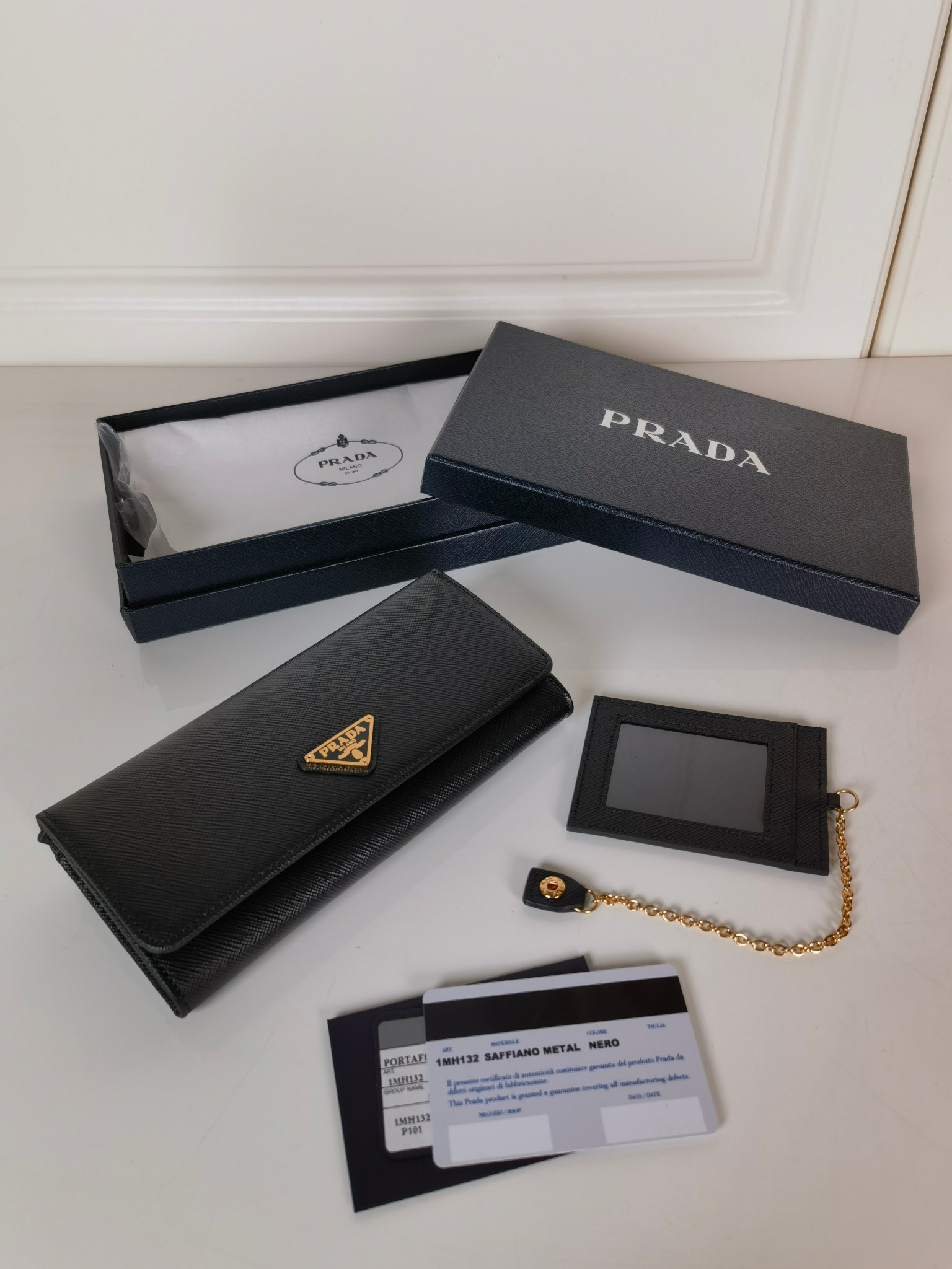 Pra*a 1mh132 wallet 18.7*9.5cm