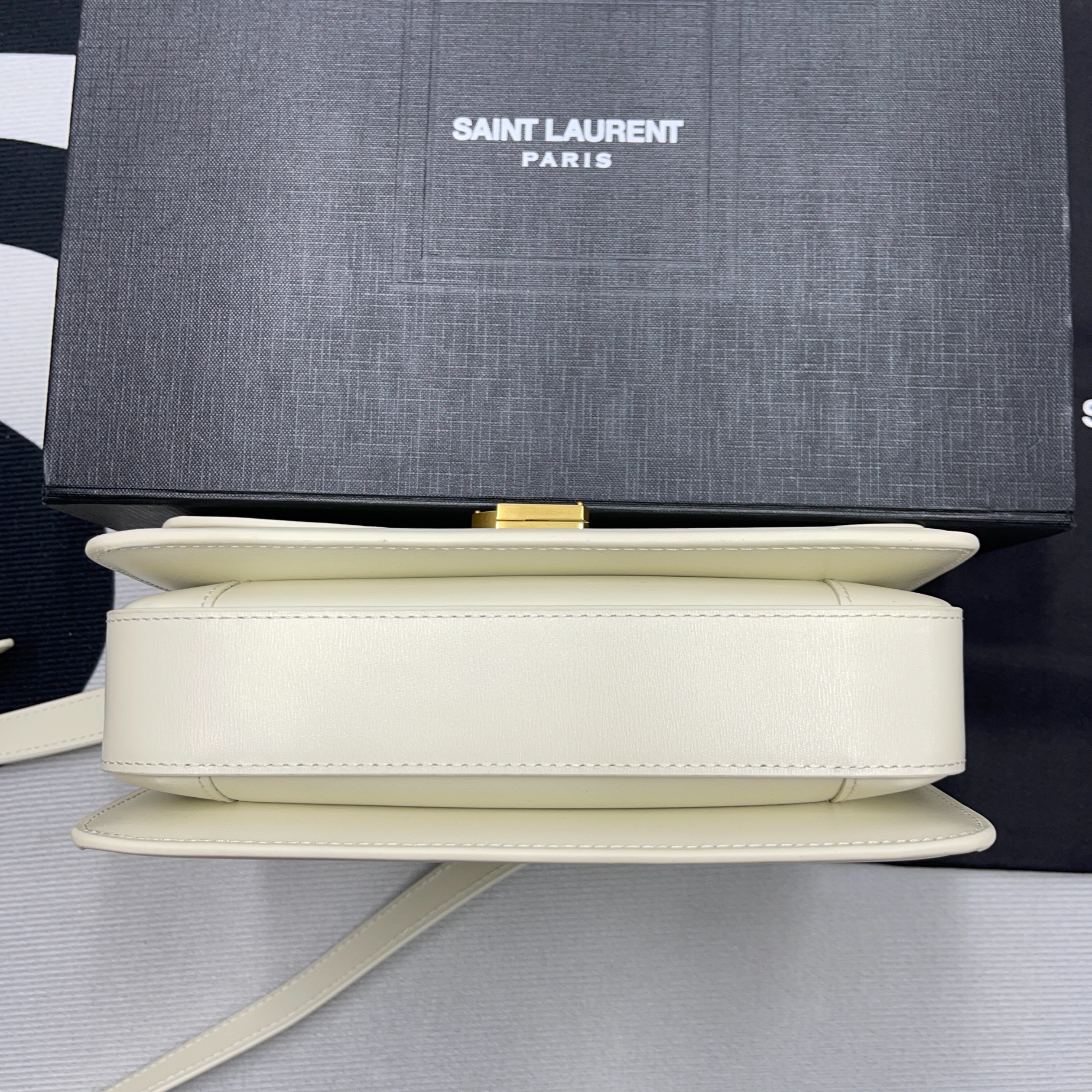 Y*L solferino box 23cm 2023112303