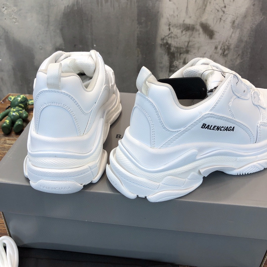 Ba1enc1aga Triple S 2023112401