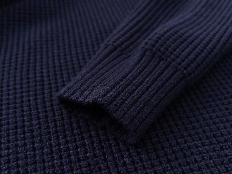 B**rry sweater 2023112401