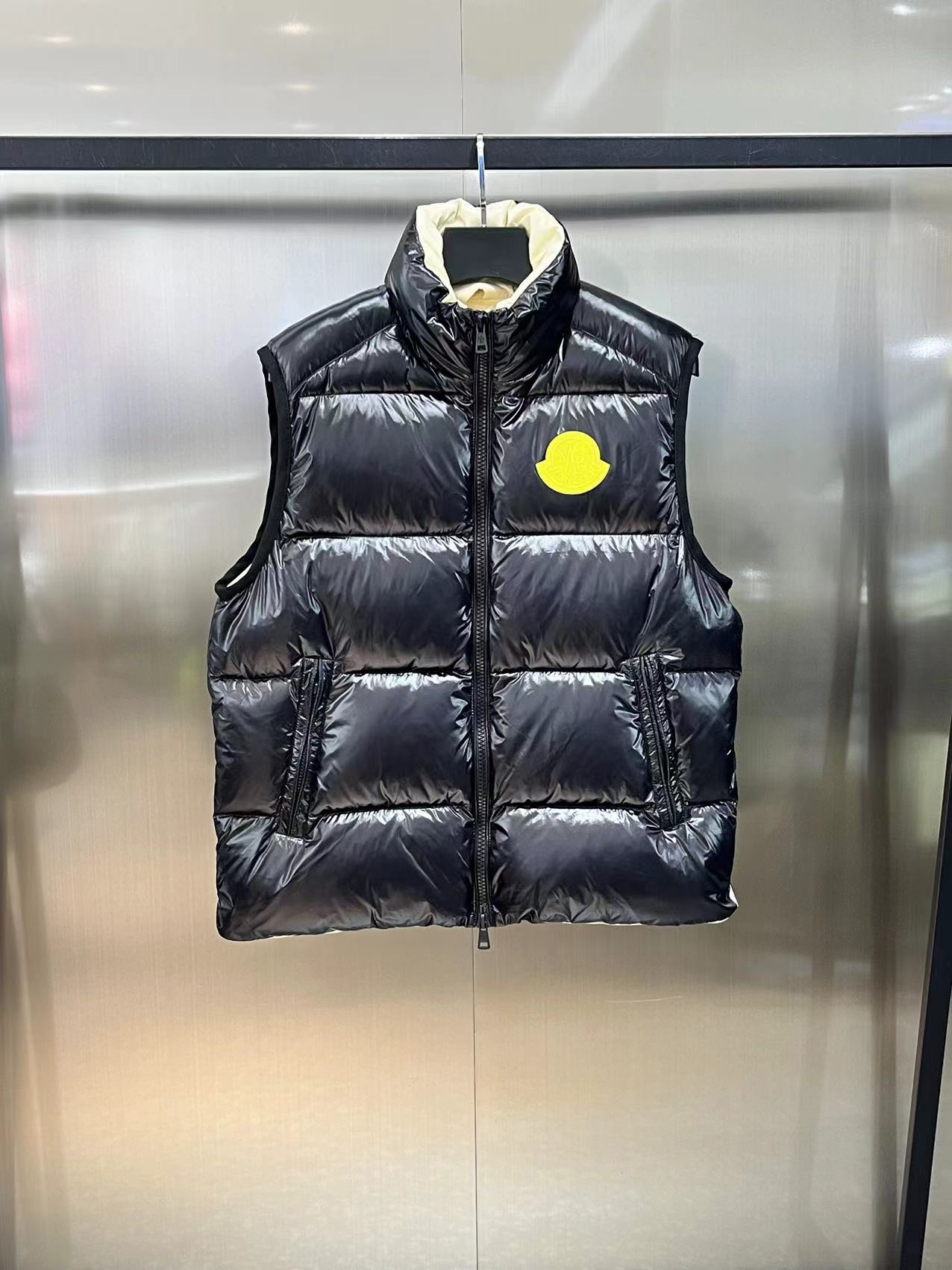Moncler 2023112411