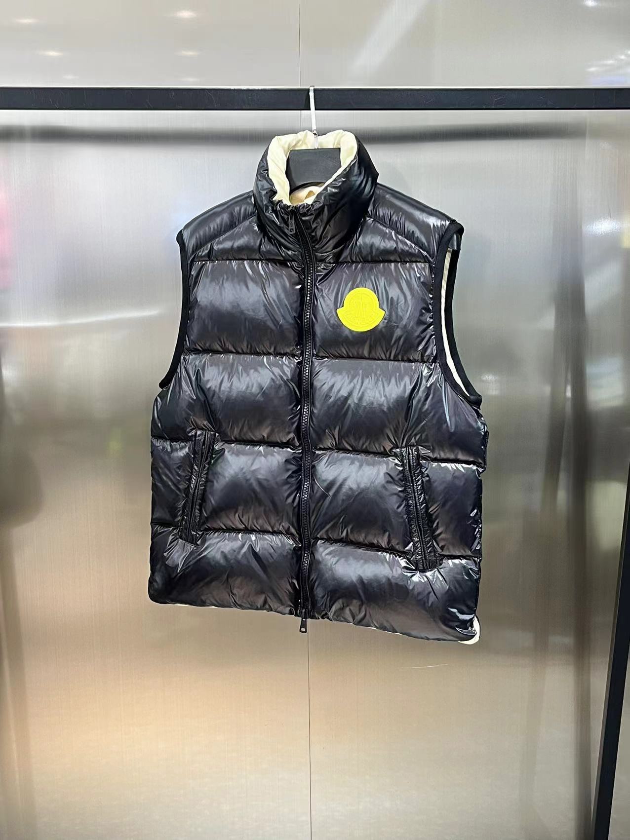 Moncler 2023112411