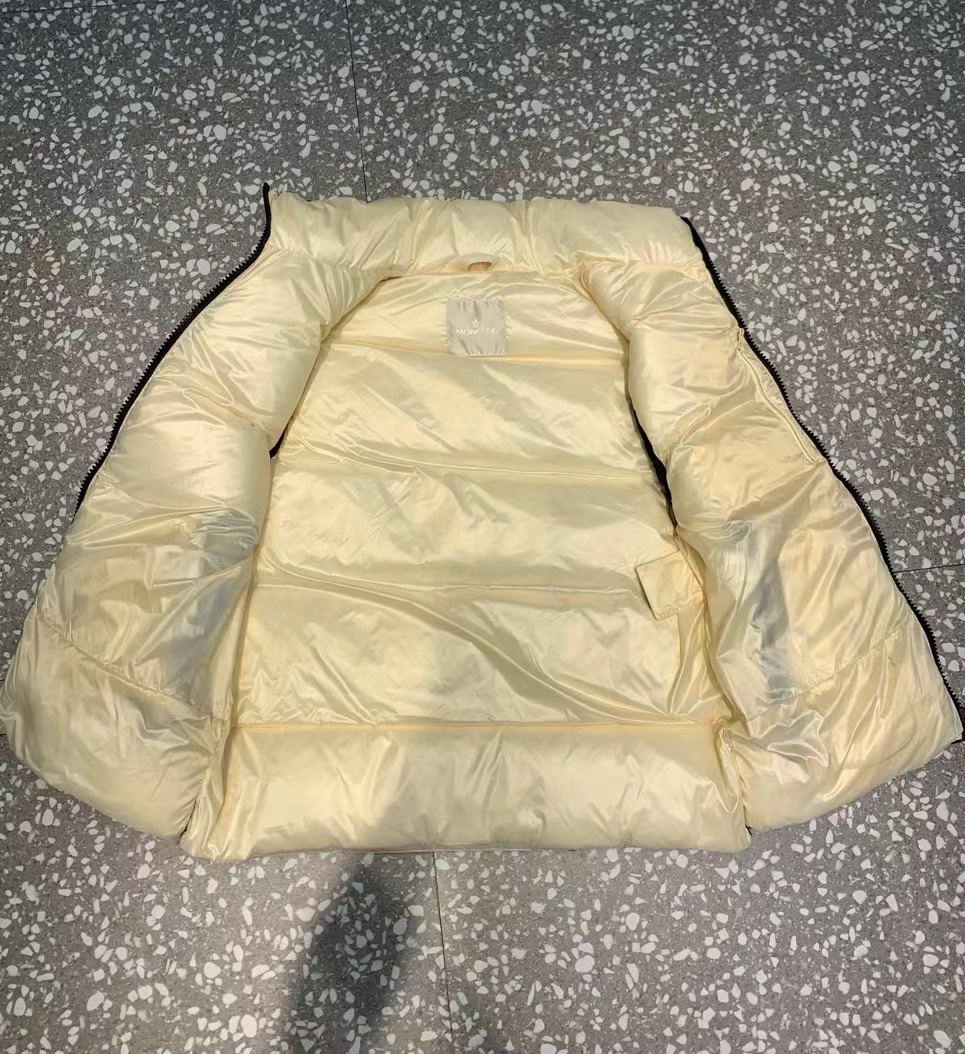 Moncler 2023112411