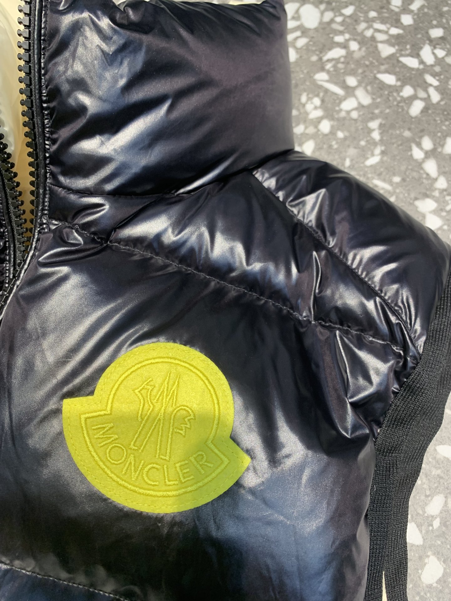 Moncler 2023112411