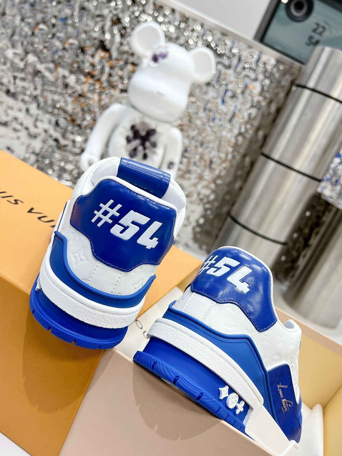 LV sneaker 2023112501