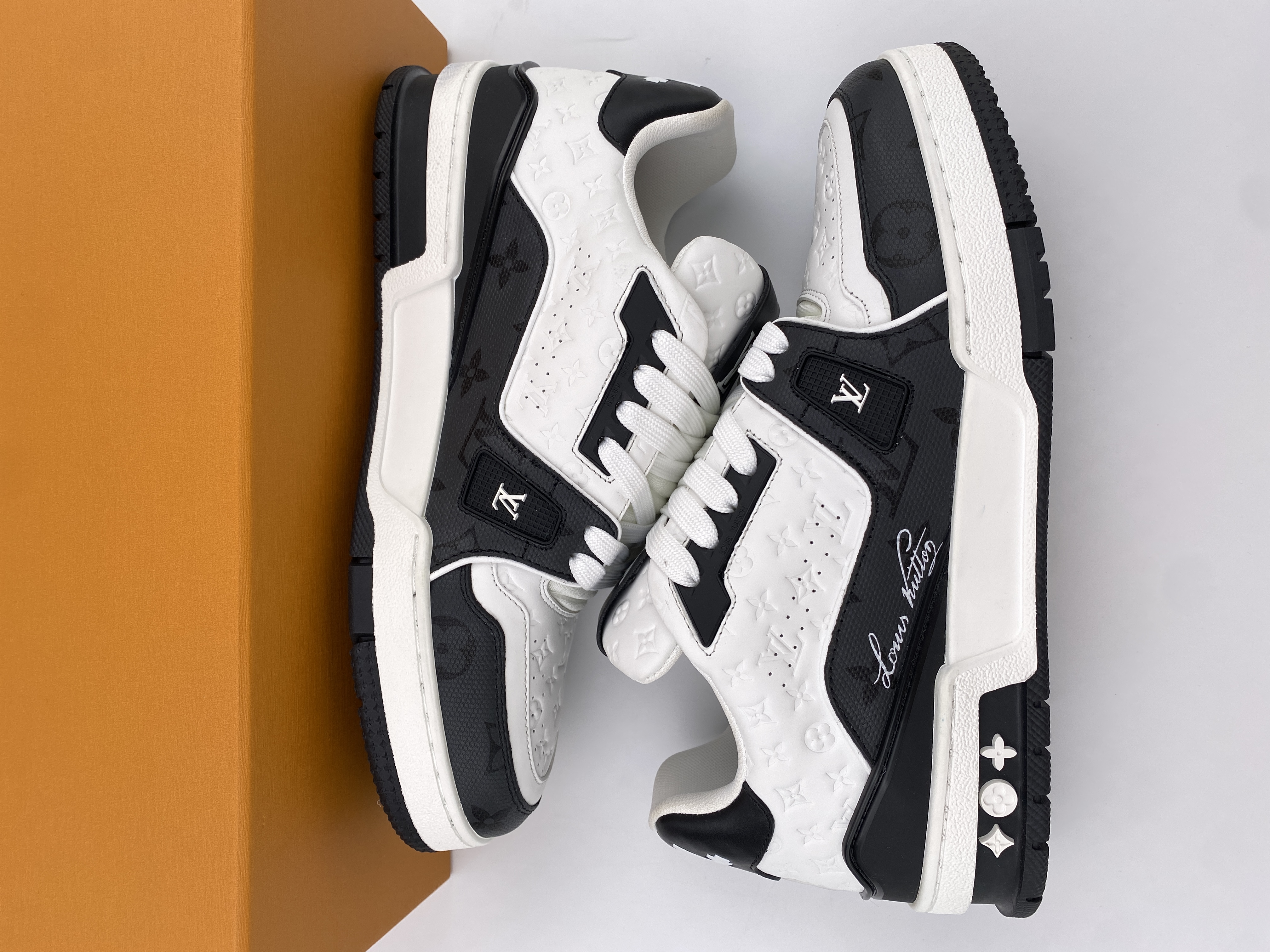 LV#54 sneaker 2023112701